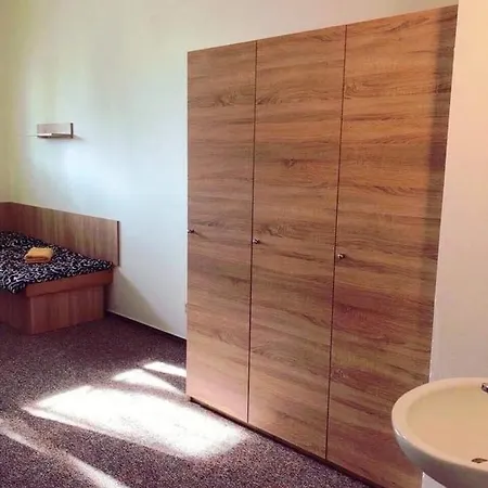 Hostel Jánošíkovské Izby *